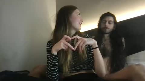 yourhotmother online show from December 5, 3:37 am