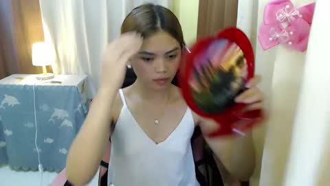 Snapshot of yourlovelytranspinay chatting on December 26, 5:15 am your lovely Dina online show from December 26, 5:15 am