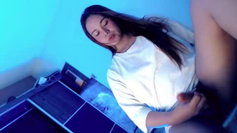 Snapshot of yourlovingpearl chatting on November 10, 2:54 am PEARL online show from November 10, 2:54 am