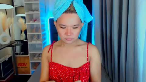 Snapshot of yourmissingprincess chatting on December 29, 1:28 pm yourmissingprincess online show from December 29, 1:28 pm