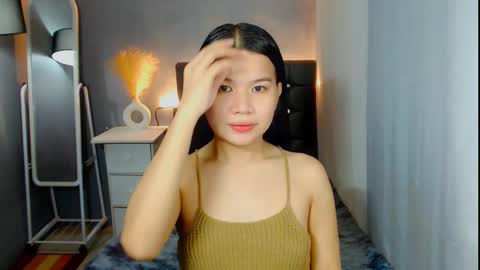 Snapshot of yourmissingprincess chatting on December 18, 5:13 am yourmissingprincess online show from December 18, 5:13 am