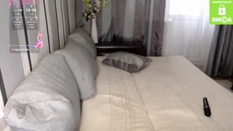 Snapshot of yourplanetoflove chatting on October 31, 6:03 am matypleazure online show from October 31, 6:03 am