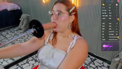 CHLOE online show from March 1, 1:24 pm