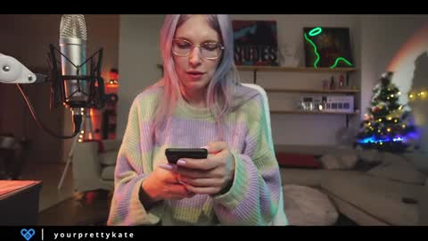                                                      online show from December 14, 8:40 pm