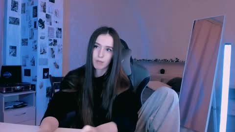 Snapshot of yourrdanceteacher chatting on October 5, 7:34 pm Eva online show from October 5, 7:34 pm
