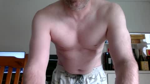 yourretroguy online show from April 1, 12:22 am