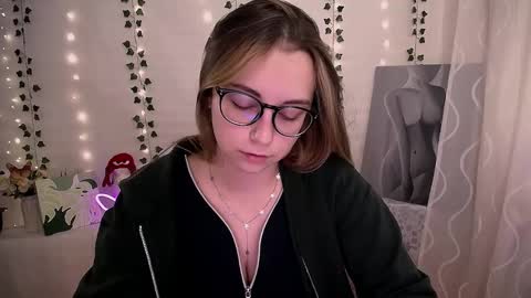 Happy online show from October 22, 5:52 am