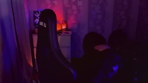 Yours Cosmic online show from November 3, 11:11 am