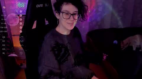 Snapshot of yourscosmic chatting on December 18, 11:38 am Yours Cosmic online show from December 18, 11:38 am