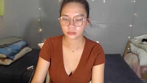 Snapshot of yoursexy_reb chatting on December 20, 2:40 am yoursexy_reb online show from December 20, 2:40 am