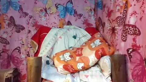 Snapshot of yourshygirl82 chatting on January 24, 1:35 am im MAY online show from January 24, 1:35 am