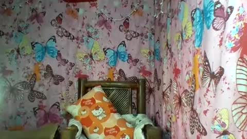 Snapshot of yourshygirl82 chatting on February 20, 8:36 pm im MAY online show from February 20, 8:36 pm