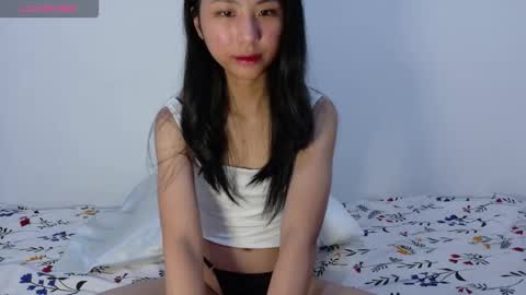 Snapshot of yoursweetestkiwi chatting on November 21, 4:27 pm Kiwi online show from November 21, 4:27 pm