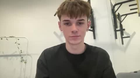 Snapshot of yoursweetyguy chatting on November 11, 2:06 pm yoursweetyguy online show from November 11, 2:06 pm