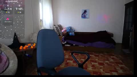 Snapshot of yourswetiegirl chatting on October 18, 10:16 am Sofia online show from October 18, 10:16 am