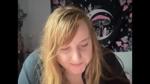 Snapshot of yourthickgingergoddess chatting on February 6, 8:13 pm yourthickgingergoddess online show from February 6, 8:13 pm