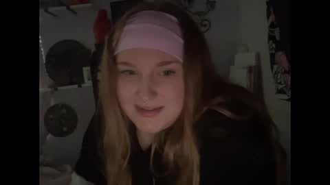 Snapshot of yourthickgingergoddess chatting on February 7, 10:09 pm yourthickgingergoddess online show from February 7, 10:09 pm