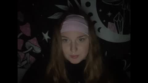 Snapshot of yourthickgingergoddess chatting on February 8, 1:32 am yourthickgingergoddess online show from February 8, 1:32 am