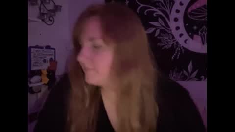 Snapshot of yourthickgingergoddess chatting on February 24, 5:00 am yourthickgingergoddess online show from February 24, 5:00 am