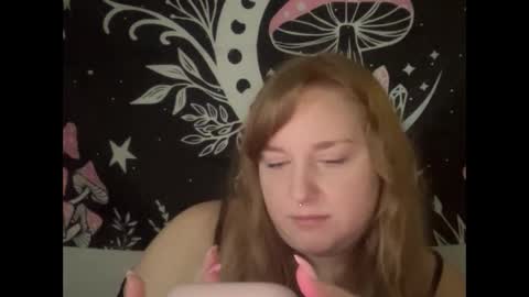 Snapshot of yourthickgingergoddess chatting on February 27, 10:20 pm yourthickgingergoddess online show from February 27, 10:20 pm