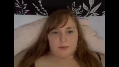 Snapshot of yourthickgingergoddess chatting on March 2, 1:58 am yourthickgingergoddess online show from March 2, 1:58 am