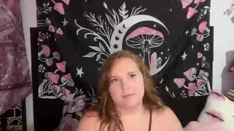 Snapshot of yourthickgingergoddess chatting on October 11, 4:33 am yourthickgingergoddess online show from October 11, 4:33 am