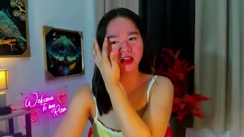 yourtinybunny online show from November 6, 3:13 pm