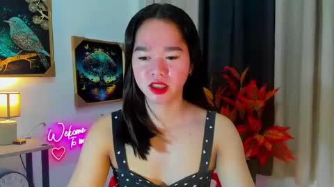 yourtinybunny online show from November 12, 10:48 am