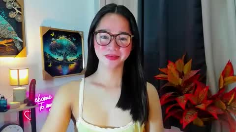 yourtinybunny online show from January 12, 10:20 am