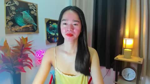 yourtinybunny online show from April 15, 10:55 am