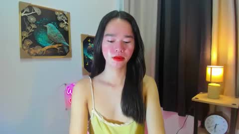 yourtinybunny online show from April 18, 10:30 am