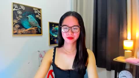 yourtinybunny online show from June 3, 2:33 pm