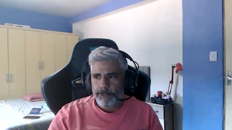 Snapshot of yourtoytoyoumaster3 chatting on November 24, 2:06 pm yourtoytoyoumaster3 online show from November 24, 2:06 pm