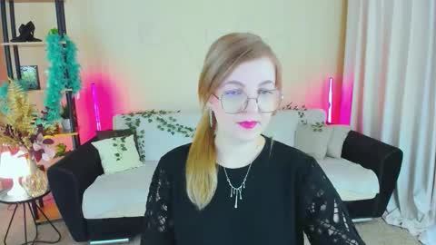 Snapshot of youruniverser chatting on November 29, 9:23 am Alice online show from November 29, 9:23 am