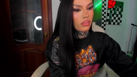 Snapshot of yourvirtualgirlfriennd chatting on November 22, 6:45 am GI online show from November 22, 6:45 am