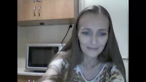 Snapshot of youur_light chatting on November 16, 7:52 pm Youur light online show from November 16, 7:52 pm