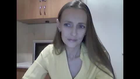 Snapshot of youur_light chatting on December 16, 9:20 pm Youur light online show from December 16, 9:20 pm