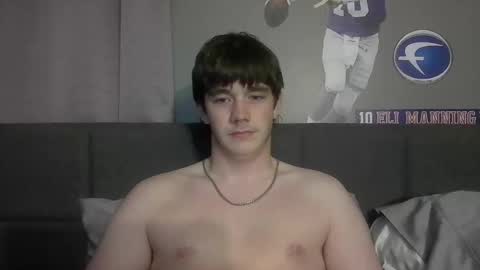 Snapshot of yp05 chatting on October 7, 3:25 am YoungPhysique05 online show from October 7, 3:25 am