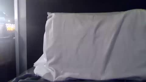 Snapshot of yslriver chatting on October 16, 8:43 pm yslriver online show from October 16, 8:43 pm