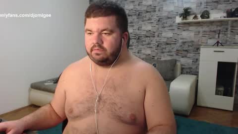 Snapshot of yugogee chatting on October 30, 10:43 pm Yugo -  online show from October 30, 10:43 pm