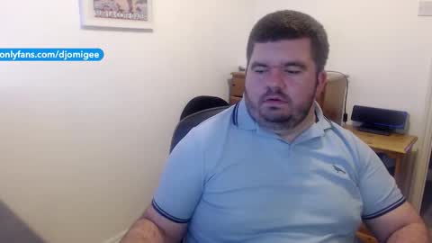 Snapshot of yugogee chatting on December 4, 3:21 pm Yugo - online show from December 4, 3:21 pm