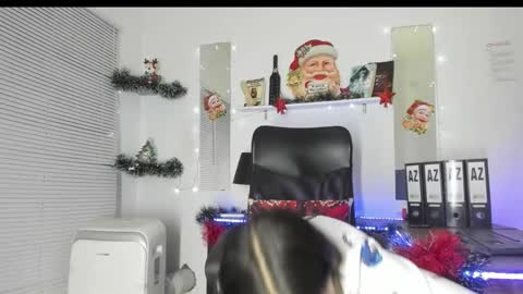 Yukio Davis  online show from December 16, 1:05 pm