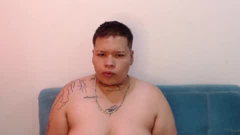 yul and val couple online show from October 5, 10:07 pm