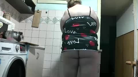 Snapshot of yulia1979 chatting on November 14, 3:33 pm Yula online show from November 14, 3:33 pm