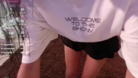 Snapshot of yuliethpetite chatting on November 4, 12:43 am yuliethpetite online show from November 4, 12:43 am