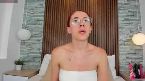 yulievans online show from October 3, 1:30 pm