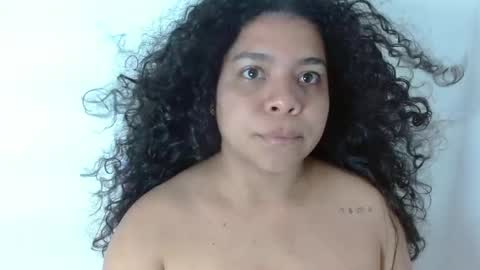 Snapshot of yulissa18 chatting on January 15, 12:15 pm Yuli and SaraIndependent model online show from January 15, 12:15 pm