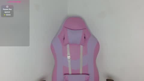 Snapshot of yulissa18 chatting on December 2, 4:07 am Yuli and SaraIndependent model online show from December 2, 4:07 am