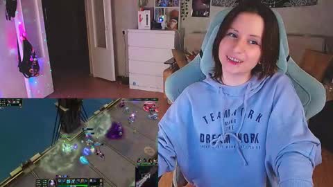 Snapshot of yum_neko_chan chatting on December 31, 8:23 pm Kris online show from December 31, 8:23 pm