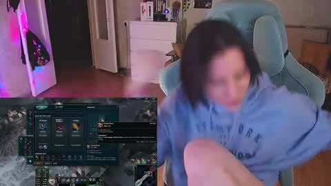 Snapshot of yum_neko_chan chatting on January 8, 8:18 pm Kris online show from January 8, 8:18 pm